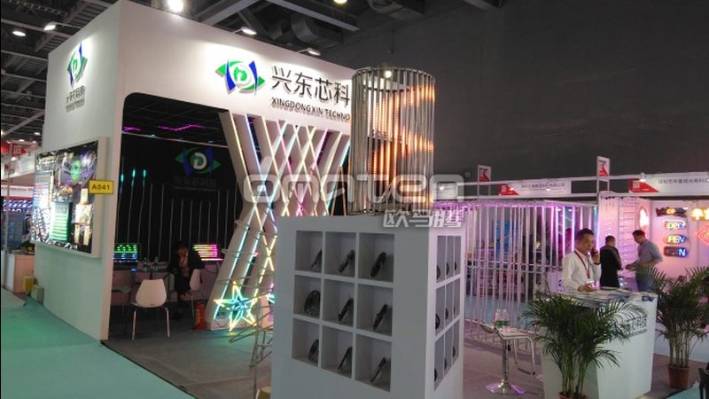 亚克力标识标牌定制：揭秘其背后的工艺与魅力